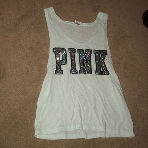 low cut tank top💙